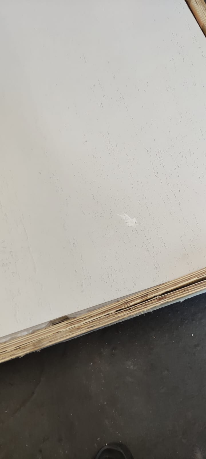 outlet-3b8a8a0d-4ddc-4568-a802-a19eeaa8235f.jpg